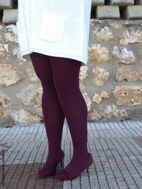 http://www.loslooksdemiarmario.com/2015/12/vestido-blanco-en-invierno-look-curvy.html