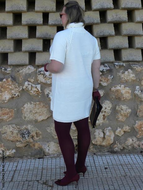 vestido-blanco-invierno-vestido-punto-grueso-curvy-talla-grande-plus-size-marsala-burgundy-look-navidades-winter-white-dress-los-looks-de-mi-armario-blogger-madrid-personal-shopper-madrid-look-para-salir-a-comer http://www.loslooksdemiarmario.com/2015/12/vestido-blanco-en-invierno-look-curvy.html