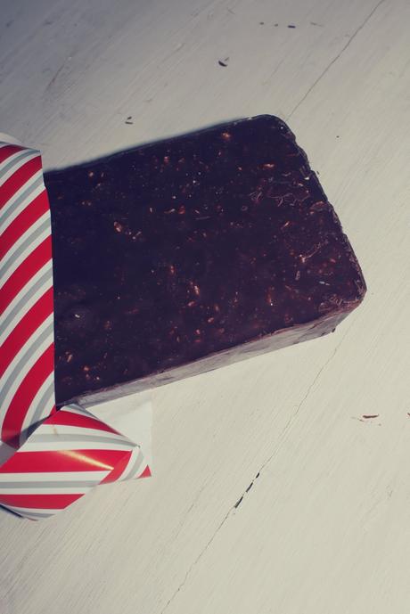 TURRON DE CHOCOLATE CRUJIENTE CON  ALMENDRAS