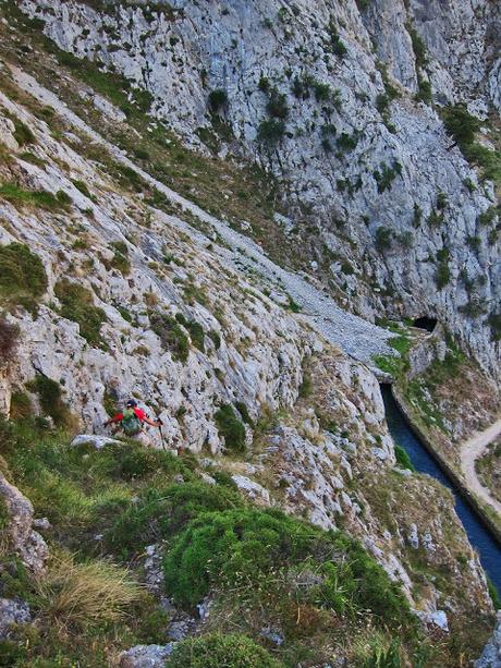 POR LAS CANALES DE TREA Y CULIEMBRO