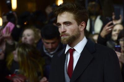 Robert Pattinson no tiene clara su relación con FKA