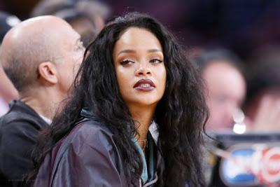 Rihanna evacuada de una discoteca por tiroteo