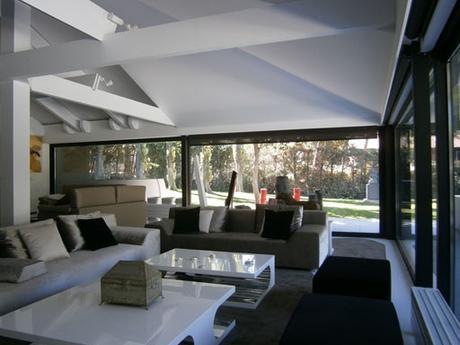 SELECCIÓN DE SALAS DE ESTAR Y SALONES DISEÑADOS POR A-CERO