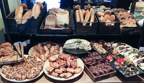 Buffet panes Hotel GranVia Barcelona baco y boca