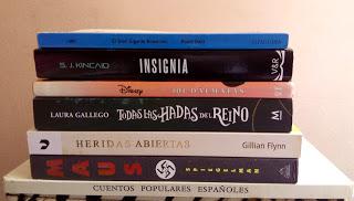 Torre de libros de NOVIEMBRE y DICIEMBRE (Bookhaul)