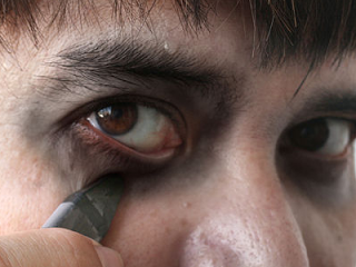 Cómo Crear un Disfraz de Zombi