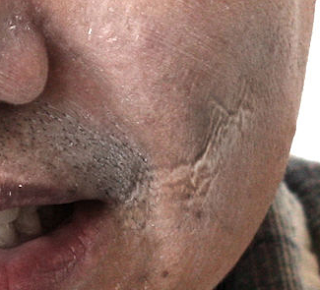 Cómo Crear un Disfraz de Zombi