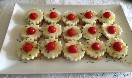 canape de queso de cabra con tomate1