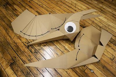 El disfraz de pterosaurio de Lisa Glover