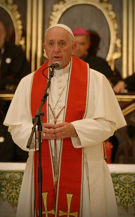 Papa Francisco pide solución para cubanos en Costa Rica Imagen del Papa Francisco durante la visita a Cuba en septiembre del 2015. | foto: Heriberto González Brito