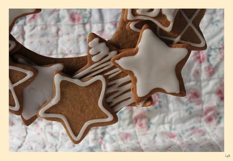 Corona de galletas de jengibre... para celebrar el fin de año.. y para un reto tardío.