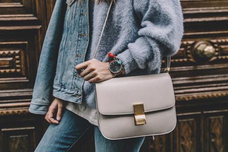 Mother_Jeans-Ripped_Jeans-Light_Blue_Sweater-Denim_Jacket-Levis-Outfit-Blue_Boots-Street_Style-68