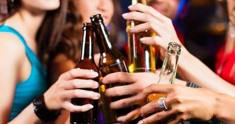 Consejos para evitar la resaca y excesos en alcohol