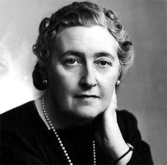 Reseña: Tragedia en tres actos - Agatha Christie