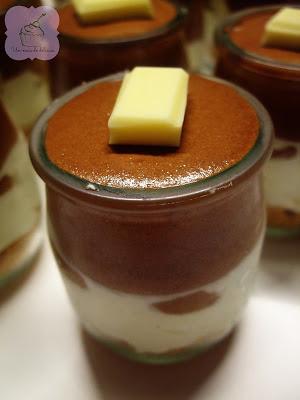 Cheesecake de mousse de chocolate en vasitos