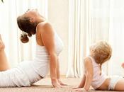 sola postura yoga ayuda mejorar curvatura columna