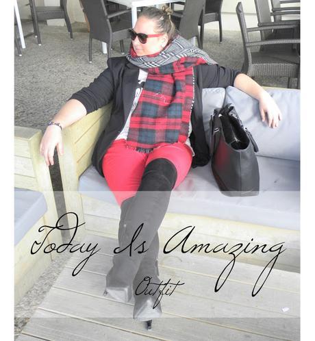 http://www.loslooksdemiarmario.com/2016/01/today-is-amazing-look-curvy.html