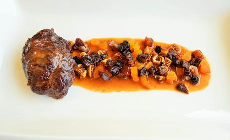 CARRILLADA CON TIERRA DE FRUTAS DESECADAS DE TEMPORADA