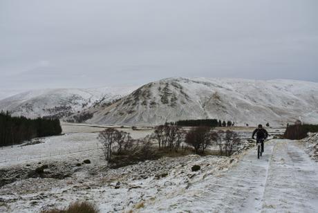 Cómo obtener el balance adecuado en un interior cálido y agradable para salir a pedalear en invierno Cómo obtener el balance adecuado en un interior cálido y agradable para salir a pedalear en invierno