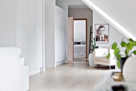 decoración comedores blancos decoblog estilo nórdico iluminación natural ventanas abuhardilladas Suelos de roble macizo pisos nórdicos distribución diáfana blog decoración mármol decoración de interiores 