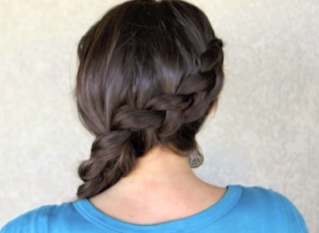 PEINADO CON TRENZA PARA HALLOWEEN / PEINADO DE Katniss - Hunger Games www.micabello.blogspot.com