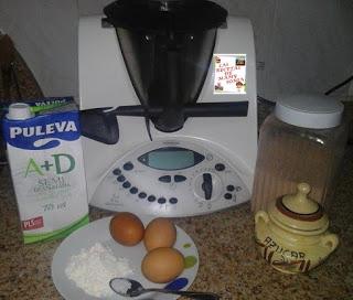 COPA DE CHOCOLATE Y NATA EN THERMOMIX