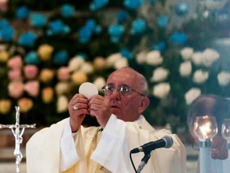 Santa Misa en la Basílica menor del Santuario de la Virgen de la Caridad del Cobre,