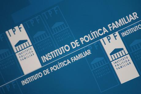 EL TRABAJO DEL INSTITUTO DE POLÍTICA FAMILIAR