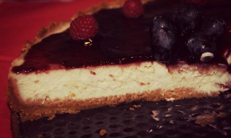 TARTA DE QUESO CON MERMELADA DE UVAS AL VINO