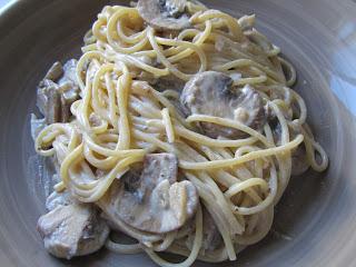 ESPAGUETTIS VEGANOS CON CHAMPIÑONES PORTOBELLO