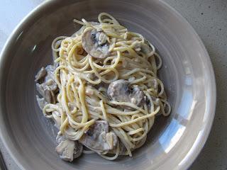 ESPAGUETTIS VEGANOS CON CHAMPIÑONES PORTOBELLO