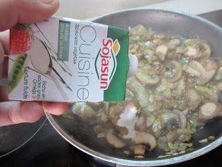 ESPAGUETTIS VEGANOS CON CHAMPIÑONES PORTOBELLO