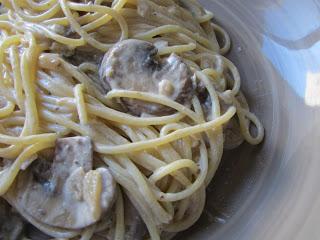 ESPAGUETTIS VEGANOS CON CHAMPIÑONES PORTOBELLO
