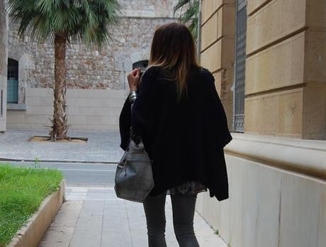 mINI dRESS & jEANS & pONCHO #nOUNIFORMES mINI dRESS & jEANS & pONCHO #nOUNIFORMES
