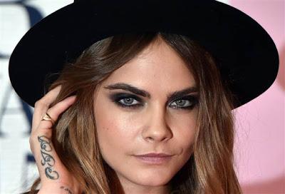 Cara Delevingne se burla de Ashton Kutcher y Mila Kunis