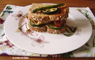 Sandwich de pollo y queso