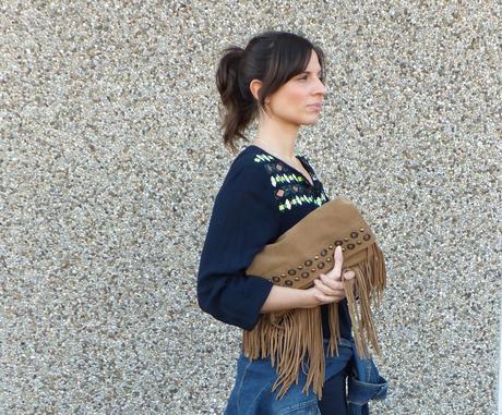 bloguera española falda azul marino Superdry y cazadora vaquera mujer