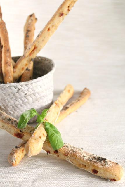 Grissini de tomate y pimentón Grissini de tomate y pimentón