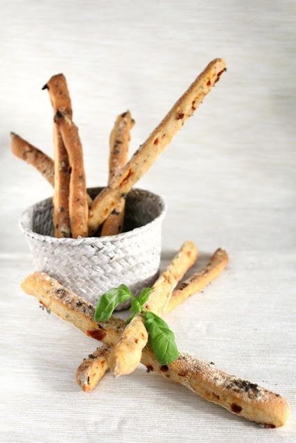 Grissini de tomate y pimentón Grissini de tomate y pimentón