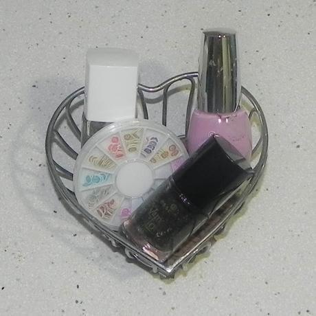 Falda rescatada (look, manicura y outfit)