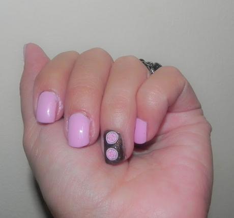 Falda rescatada (look, manicura y outfit)