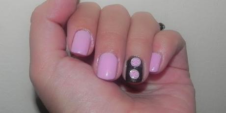 Falda rescatada (look, manicura y outfit)