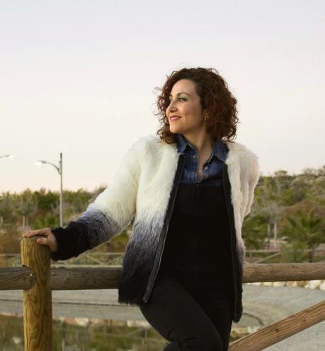 Abrigo de Pelo y Peto Vaquero-Fur Coat and Denim Dungaree