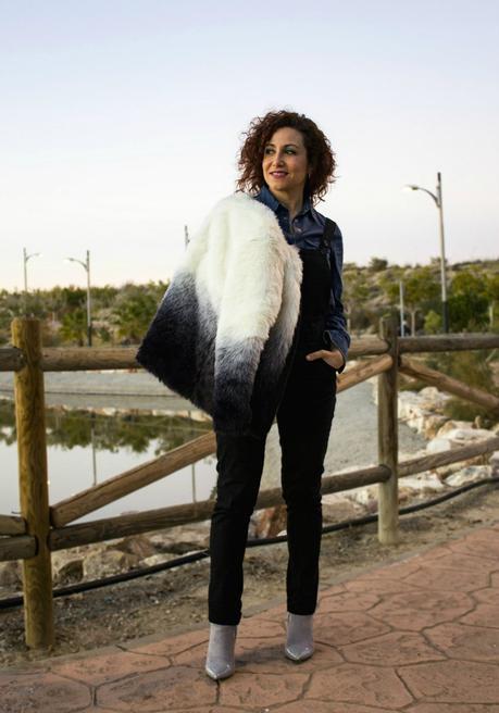 Abrigo de Pelo y Peto Vaquero-Fur Coat and Denim Dungaree