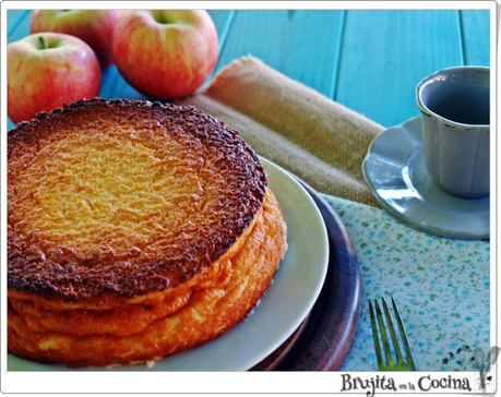 Tarta fácil de queso con mazana y crema de alba