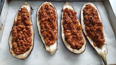 BERENJENAS RELLENAS DE CARNE