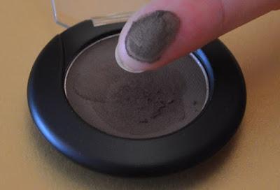 Diseñando y definiendo las cejas en casa con MÍRAME Lashes & Brows