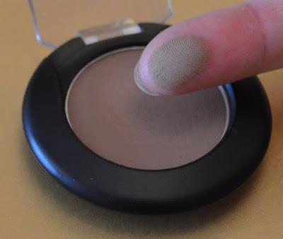 Diseñando y definiendo las cejas en casa con MÍRAME Lashes & Brows