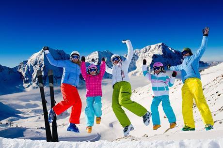 Planes de invierno con niños: Disfrutar de una escapada de esquí en familia