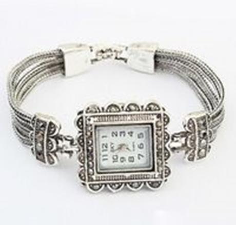 Low Cost | Square watches